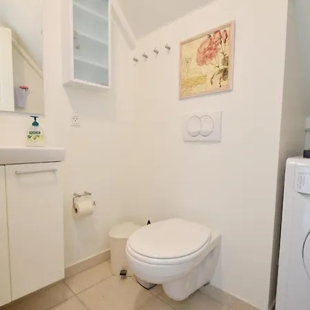Apartment Nice In W/ Sauna And 3 Bedrooms *